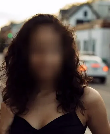 Aylin, 27