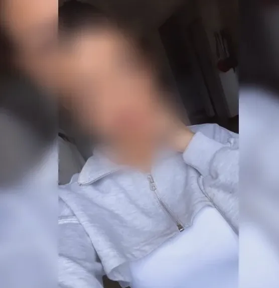 Büsra, 35