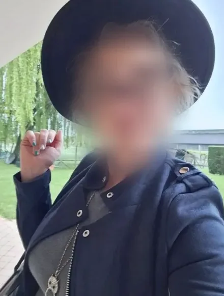 Büsra, 33