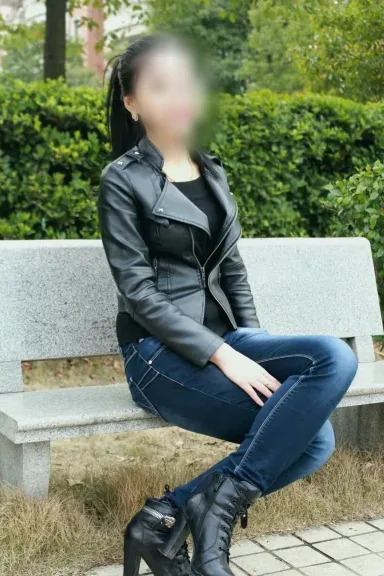 Chiara, 31