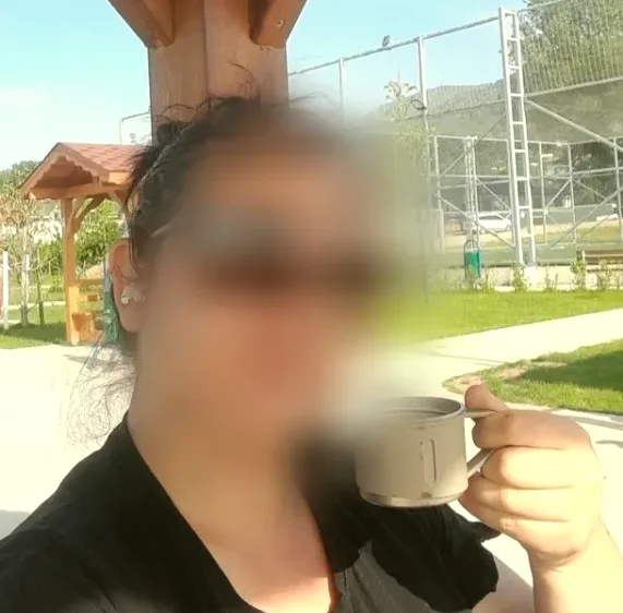 Ela, 34