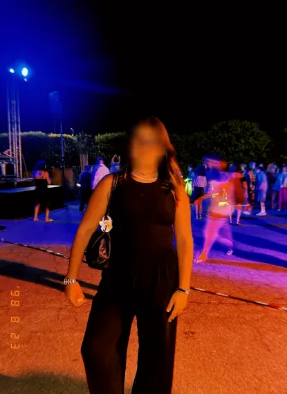 Elif, 18