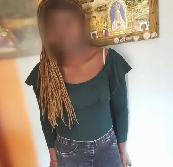 Isabell, 36