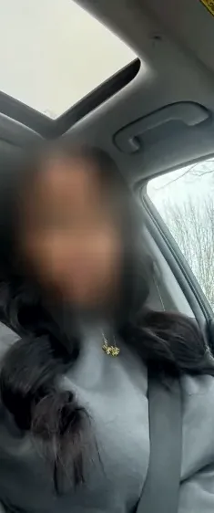 Julia, 39