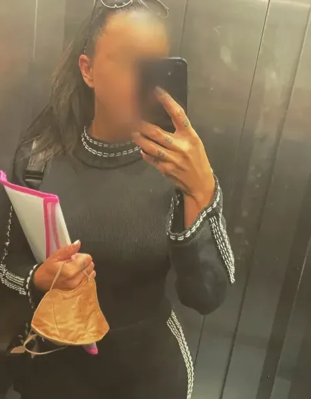 Nina, 39