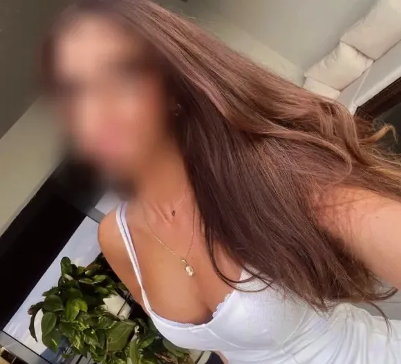 Özlem, 30